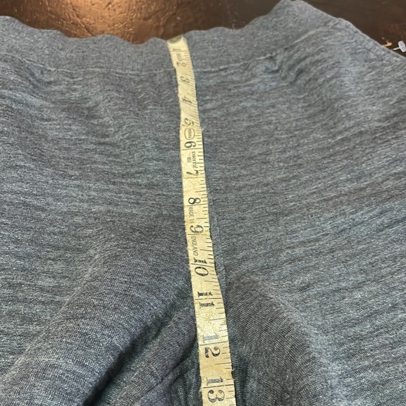 Athleta Women’s
Textured Cropped Pull-On
SweatPant Gray High Rise Size XS/TP. - Picture 8 of 11